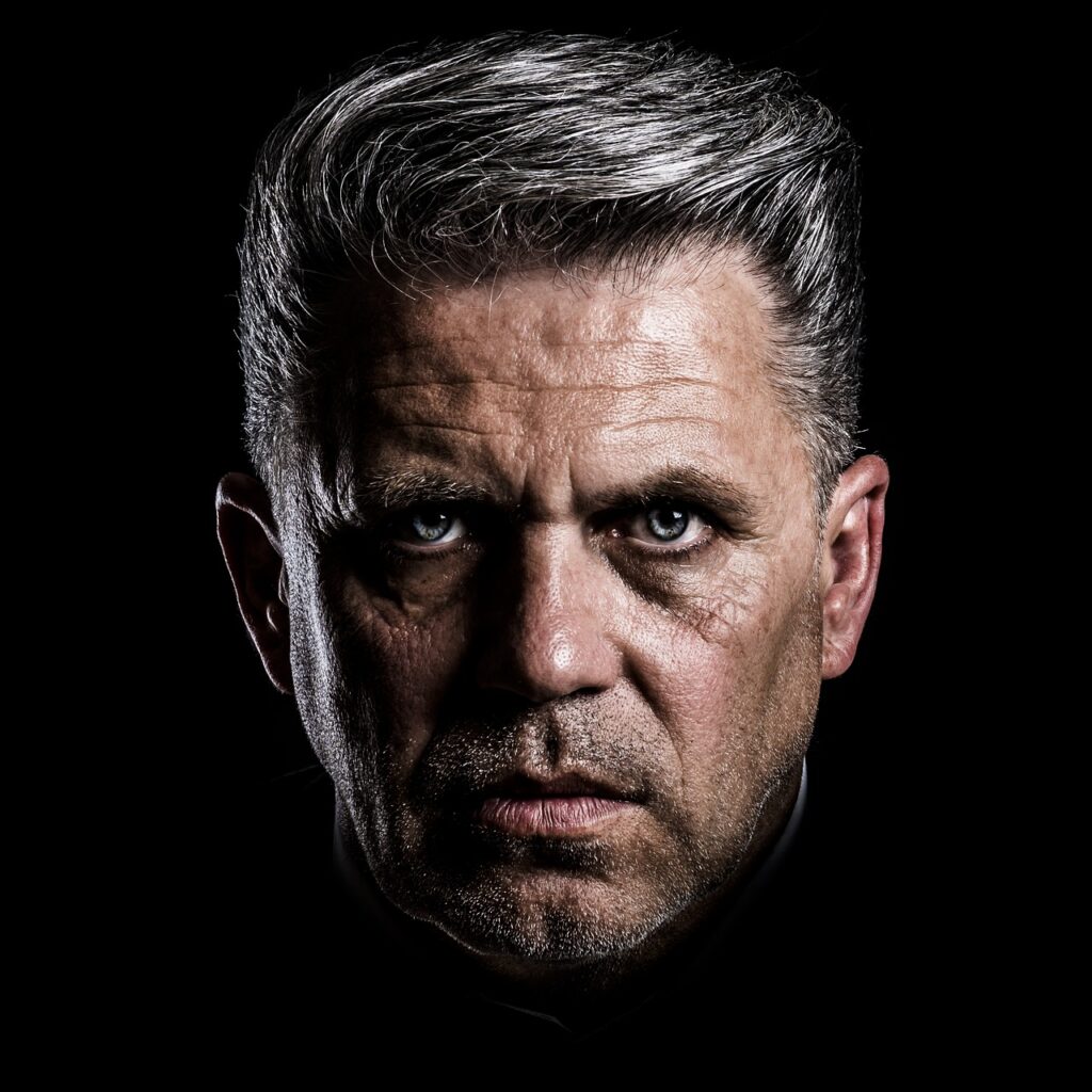 任意整理を30代男性が司法書士から弁護士に変更するメリットは？